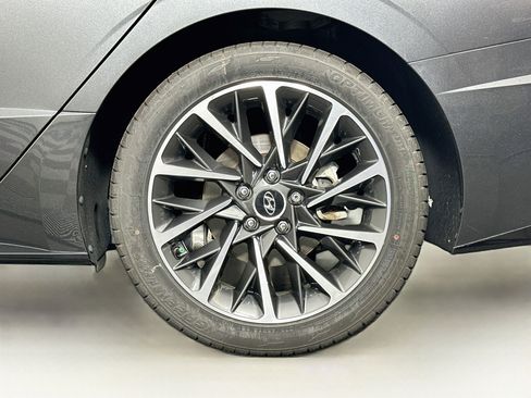Used 2021 Hyundai Sonata Limited FWD image 11
