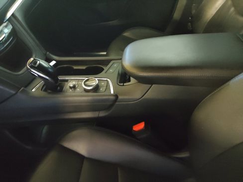 Used 2020 Cadillac XT5 Premium Luxury FWD image 26