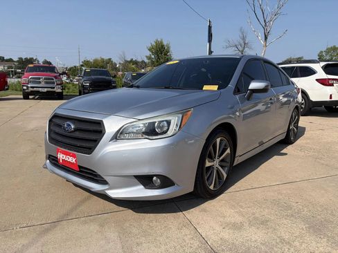 Used 2015 Subaru Legacy 2.5i Limited AWD/4WD image 3