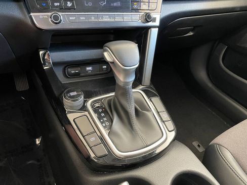 Used 2025 Kia Seltos S image 42