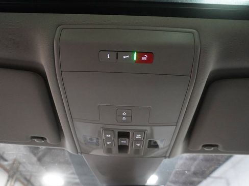 Used 2021 Volkswagen Atlas SEL Premium image 33