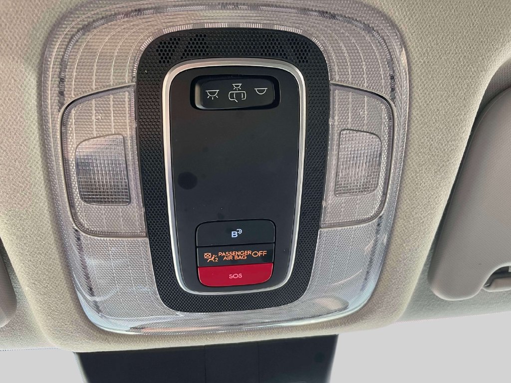 Certified 2025 Hyundai Kona SEL AWD/4WD image 32