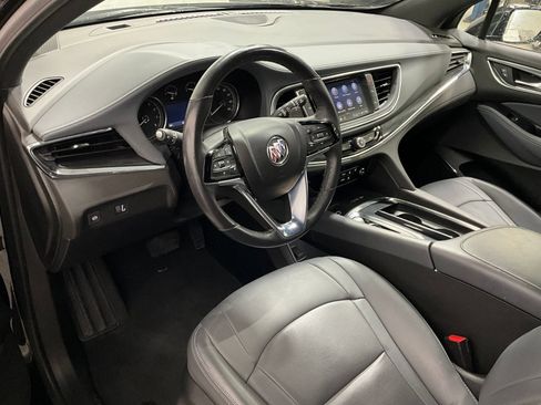 Used 2023 Buick Enclave Essence AWD/4WD image 13
