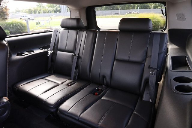 Used 2009 Chevrolet Suburban LT w/ Luxury Package RWD image 11