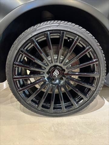 Used 2014 Rolls-Royce Wraith RWD image 24