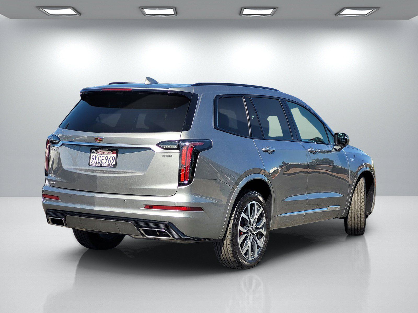 Used 2024 Cadillac XT6 Sport w/ Technology Package AWD/4WD image 4