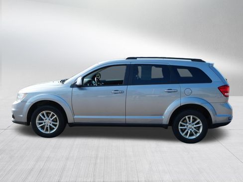 Used 2017 Dodge Journey SXT w/ Comfort/Convenience Group AWD/4WD image 4