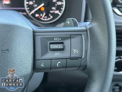 Used 2025 Nissan Rogue S AWD/4WD image 23