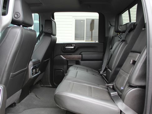 Used 2022 GMC Sierra 3500 Denali w/ Denali Ultimate Package AWD/4WD image 25