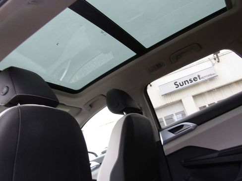 New 2026 Volkswagen Taos SE AWD/4WD image 19