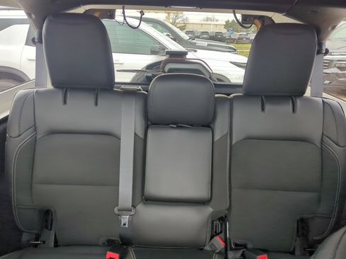 Used 2023 Jeep Wrangler Unlimited Sport image 28