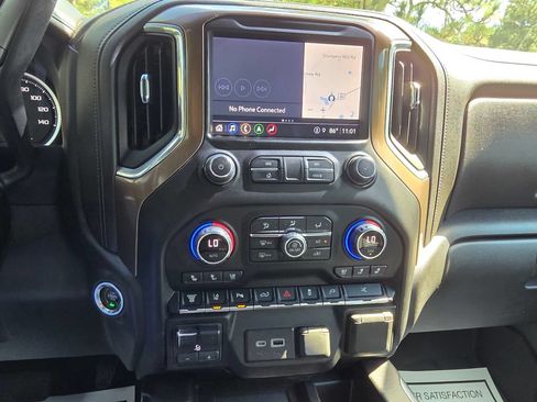 Used 2022 Chevrolet Silverado 3500 High Country w/ Technology Package AWD/4WD image 35