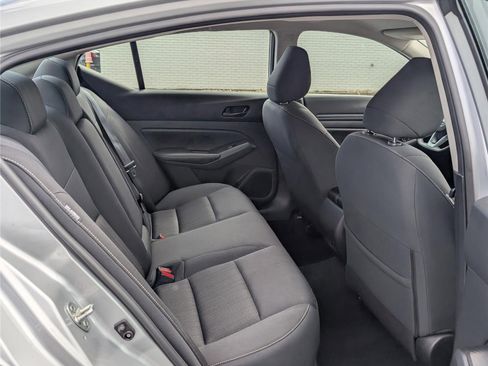 Used 2024 Nissan Altima 2.5 SV image 12