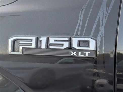 Used 2018 Ford F150 XLT w/ Equipment Group 302A Luxury image 5