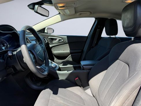Used 2016 Chrysler 200 Limited FWD image 12