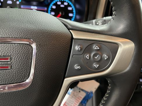 Used 2021 GMC Canyon Denali image 20