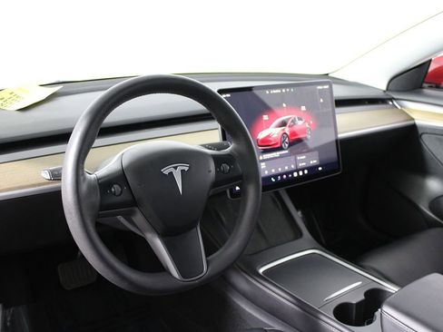 Used 2023 Tesla Model 3 Standard Range image 8