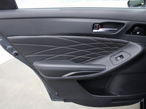 Used 2022 Toyota Avalon Limited w/ Advanced Safety Package image 15