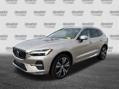 Certified 2023 Volvo XC60 B5 Ultimate w/ Climate Package image 8