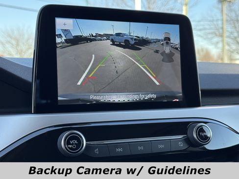 Used 2020 Ford Escape SEL image 9