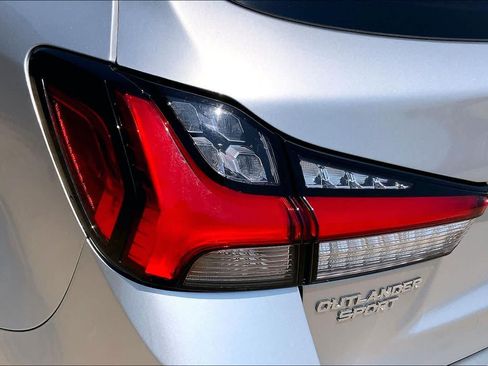 Used 2025 Mitsubishi Outlander Sport SE AWD/4WD image 29