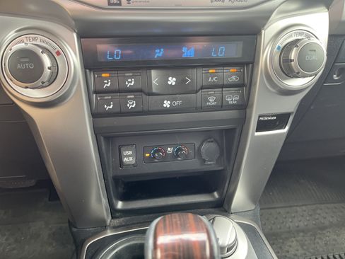 Used 2016 Toyota 4Runner Limited AWD/4WD image 29
