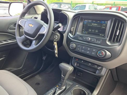 Used 2019 Chevrolet Colorado W/T w/ WT Convenience Package AWD/4WD image 10