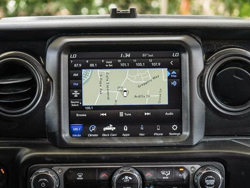 Used 2022 Jeep Gladiator Sport AWD/4WD image 13