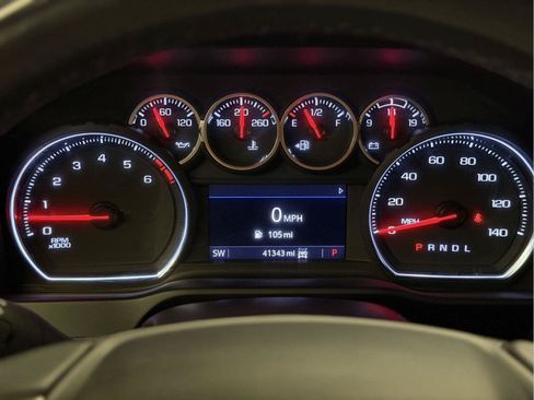 Used 2022 Chevrolet Silverado 1500 LT Trail Boss w/ Convenience Package II AWD/4WD image 12