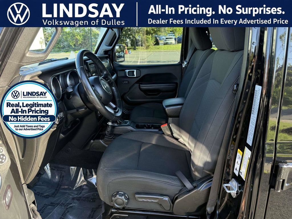 Used 2018 Jeep Wrangler Unlimited Sport S AWD/4WD image 11