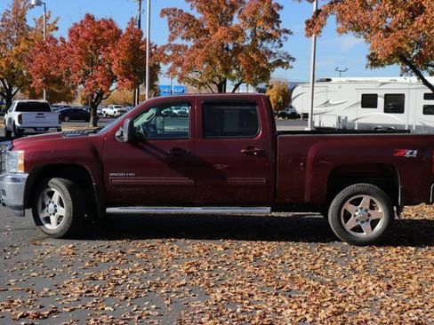 Used 2013 Chevrolet Silverado 2500 LTZ w/ LTZ Plus Package image 3