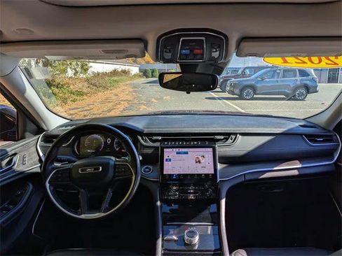 Certified 2021 Jeep Grand Cherokee L Limited w/ MOPAR Finishing Package image 22