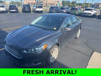 Used 2016 Ford Fusion SE w/ Equipment Group 202A image 1
