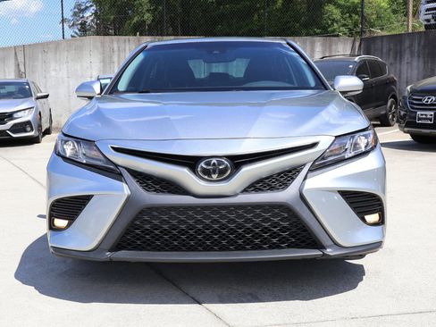 Used 2018 Toyota Camry SE w/ Convenience Package FWD image 10