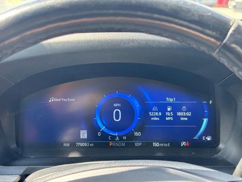 Used 2020 Ford Explorer Platinum w/ Premium Technology Package AWD/4WD image 23