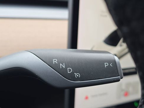 Used 2022 Tesla Model 3 Performance image 13