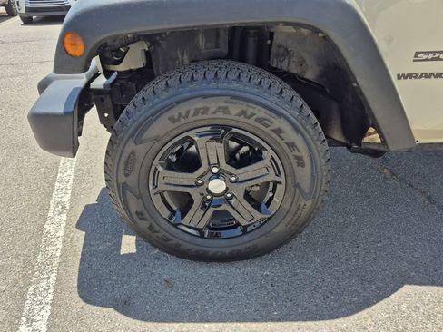 Used 2012 Jeep Wrangler Sport w/ Connectivity Group AWD/4WD image 15