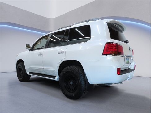 Used 2011 Lexus LX 570 4WD image 4