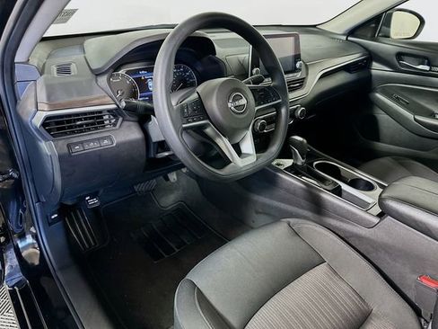Used 2024 Nissan Altima 2.5 SV image 10