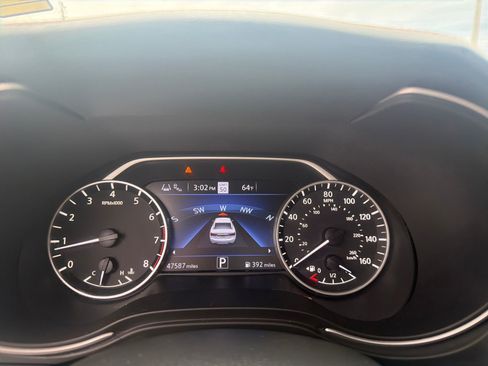 Used 2023 Nissan Maxima SR w/ Sport Mat Group image 28