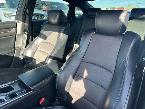Used 2018 Honda Accord Sport image 8