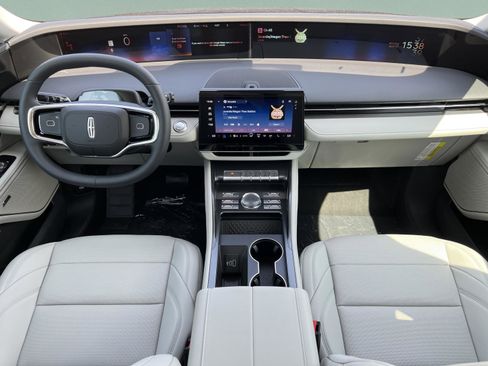 New 2026 Lincoln Nautilus Premier w/ Equipment Group 102A AWD/4WD image 10