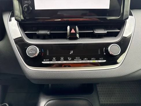 Used 2024 Toyota Corolla LE FWD image 14