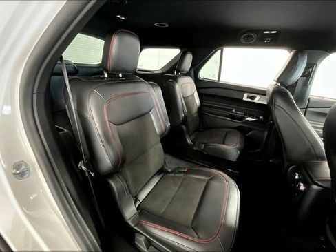 Used 2023 Ford Explorer ST-Line AWD/4WD image 30