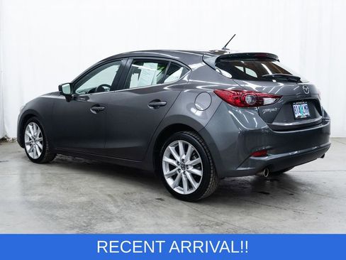 Used 2017 MAZDA MAZDA3 Touring image 4