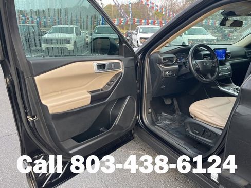 Used 2020 Ford Explorer XLT w/ Equipment Group 202A image 4
