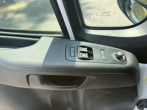 Used 2024 RAM ProMaster 2500 w/ Convenience Group FWD image 14