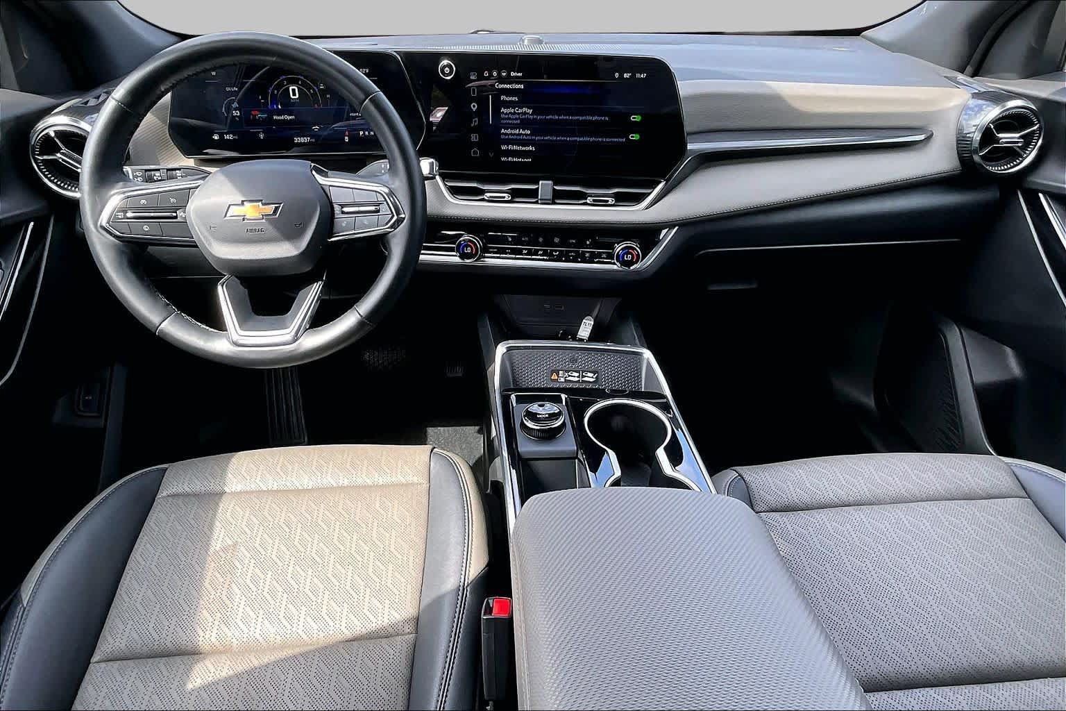 Used 2026 Chevrolet Equinox LT w/ Convenience Package II FWD image 15