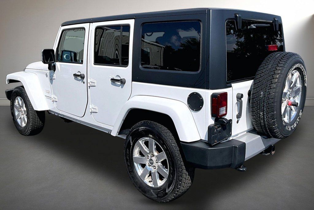 Used 2014 Jeep Wrangler Unlimited Sahara w/ Connectivity Group AWD/4WD image 4
