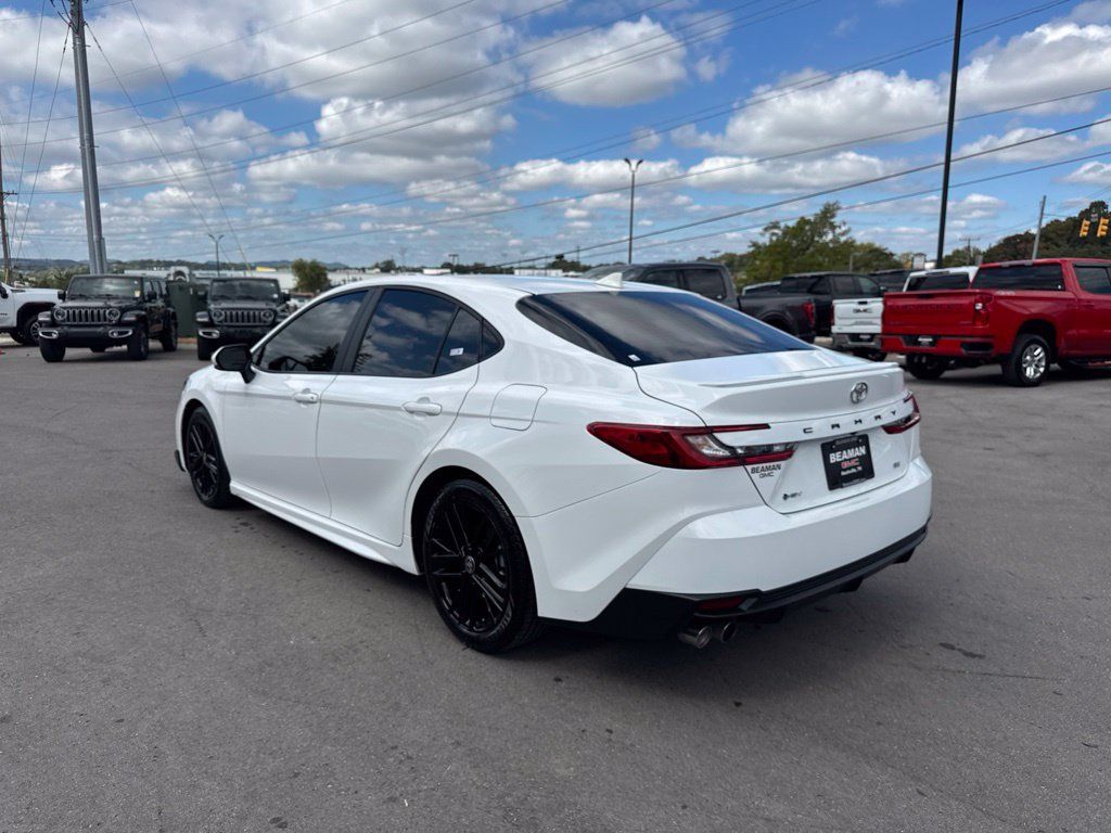 Used 2025 Toyota Camry SE w/ Convenience Package FWD image 7